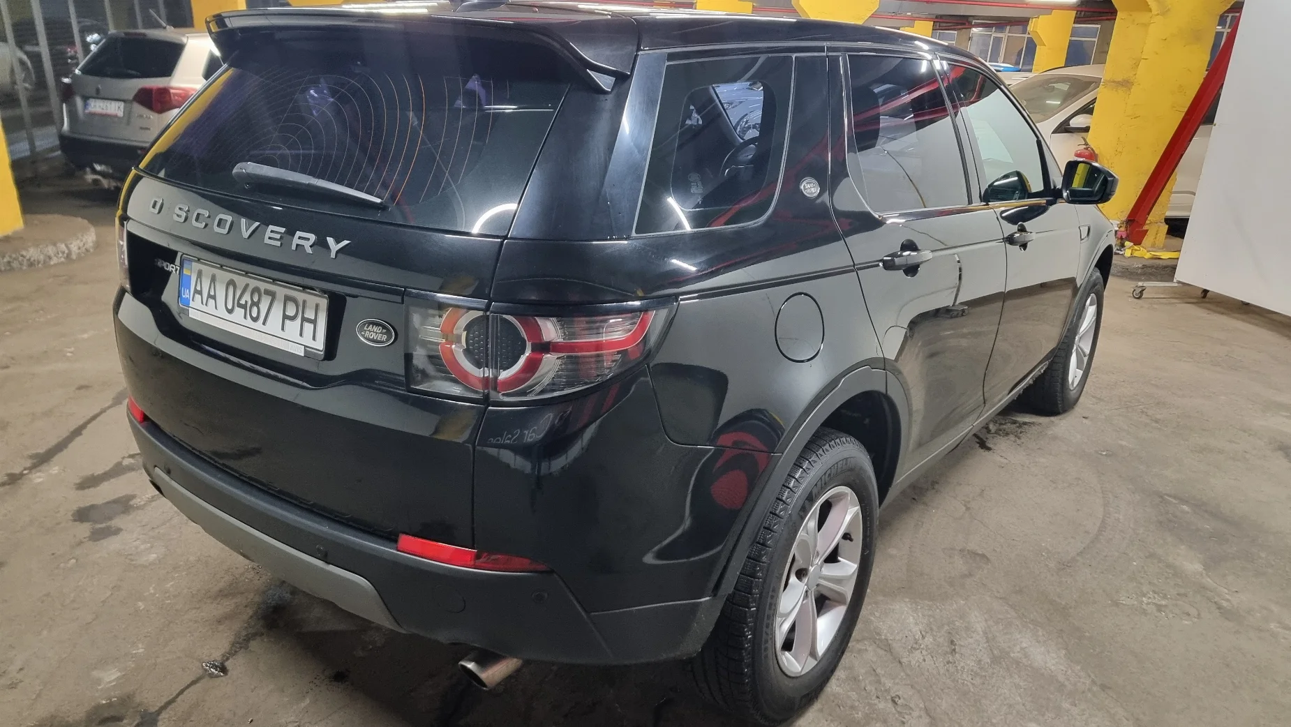 Land Rover Discovery Sport photo
